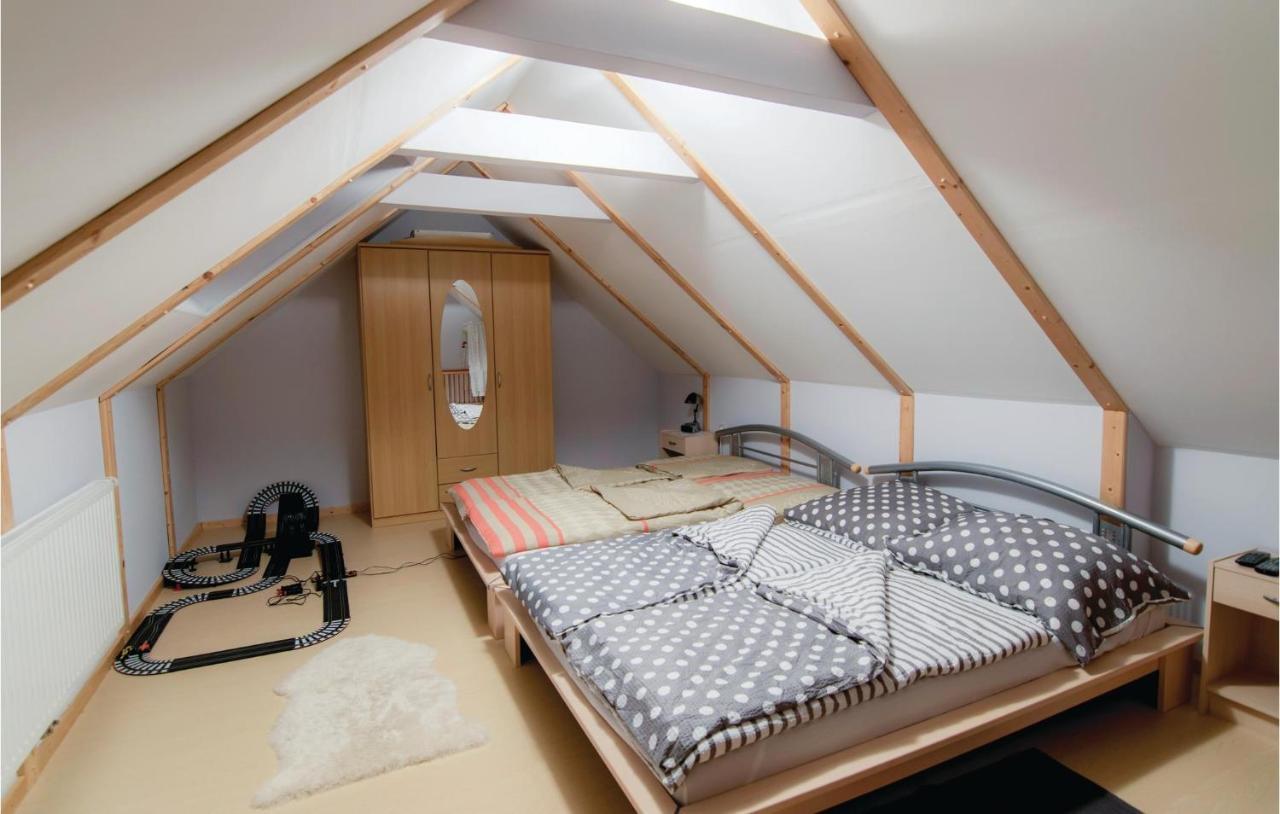 Charmantes Ferienhaus Peterdorf Bagian luar foto