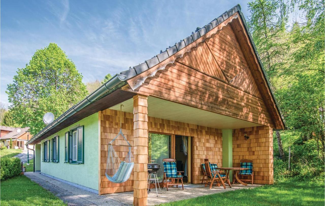 Charmantes Ferienhaus Peterdorf Bagian luar foto