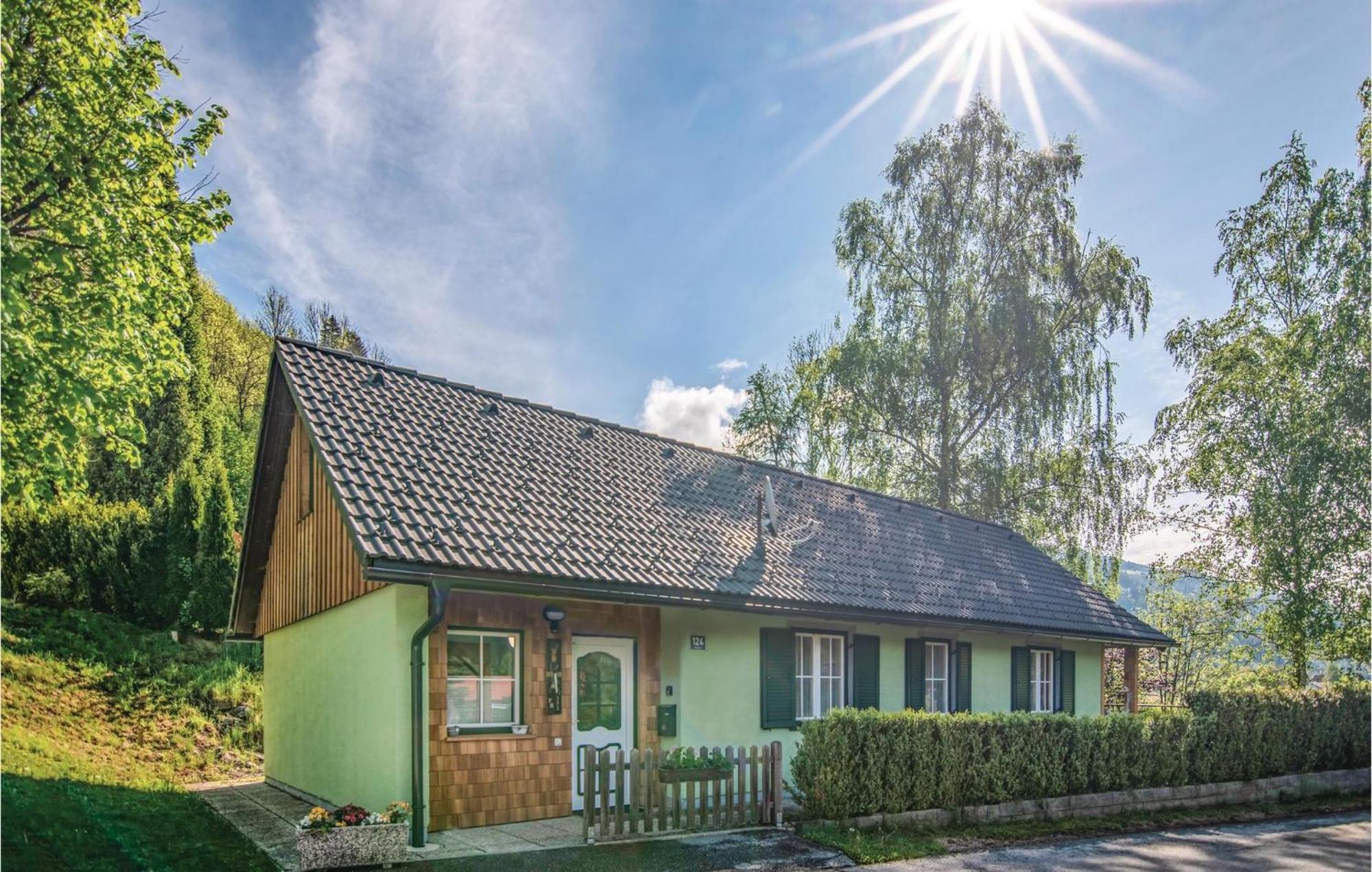 Charmantes Ferienhaus Peterdorf Bagian luar foto